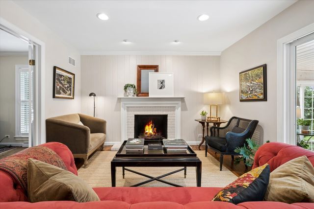 106 Carriage Road, North Barrington, IL 60010