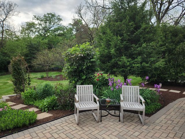 106 Carriage Road, North Barrington, IL 60010