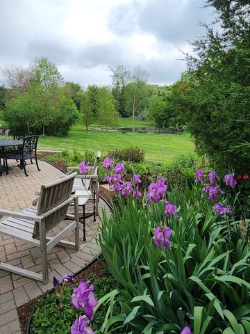 106 Carriage Road, North Barrington, IL 60010