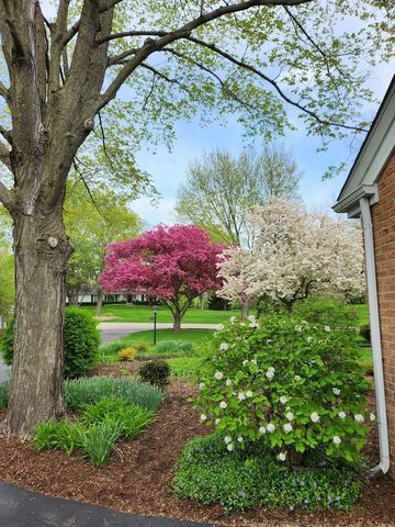 106 Carriage Road, North Barrington, IL 60010