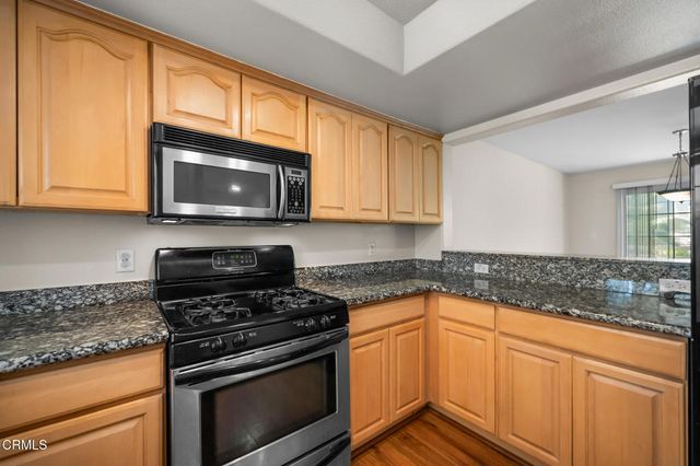 530 W Stocker 206, Glendale, CA 91202