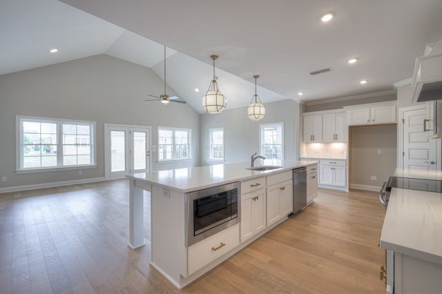 5529 Sinclair St, Murfreesboro, TN 37127