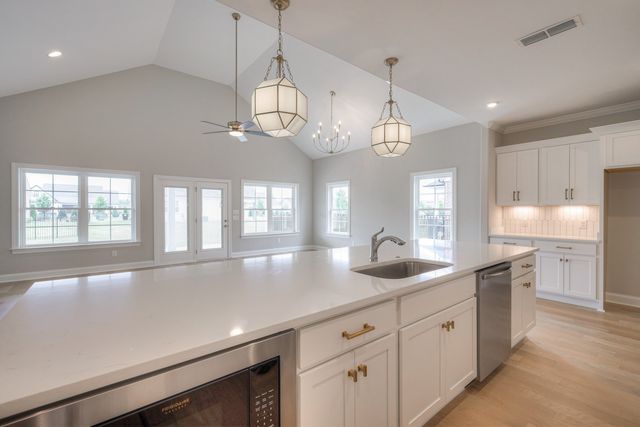 5529 Sinclair St, Murfreesboro, TN 37127