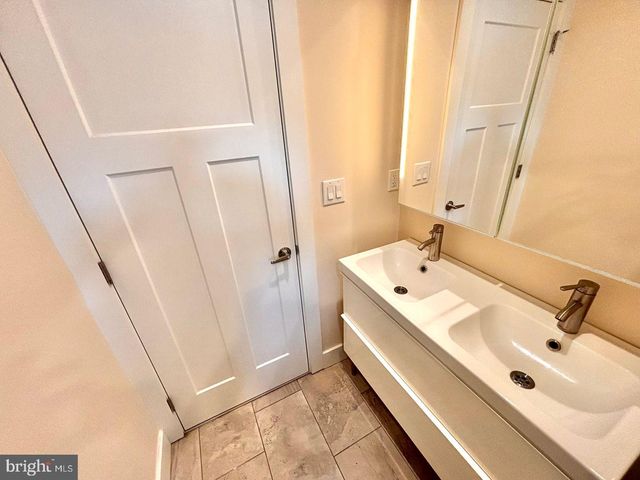 488 EVERGREEN AVE, Philadelphia, PA 19128