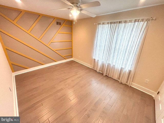 488 EVERGREEN AVE, Philadelphia, PA 19128