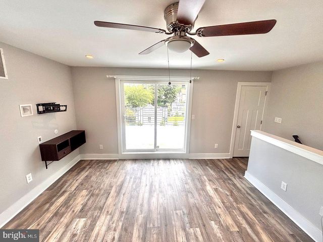 488 EVERGREEN AVE, Philadelphia, PA 19128