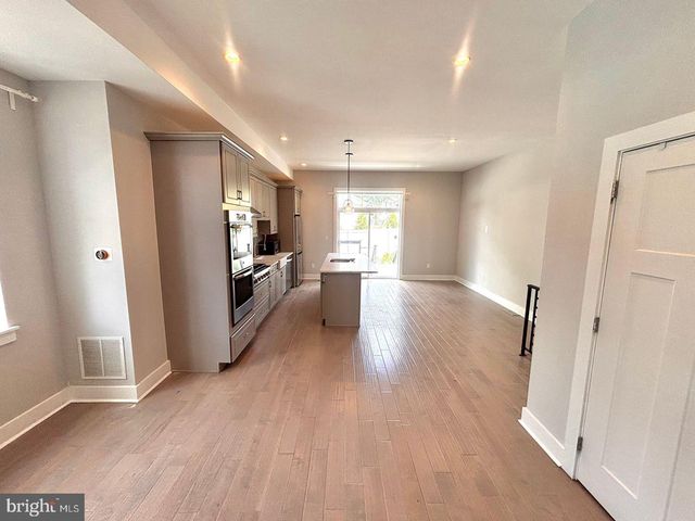 488 EVERGREEN AVE, Philadelphia, PA 19128
