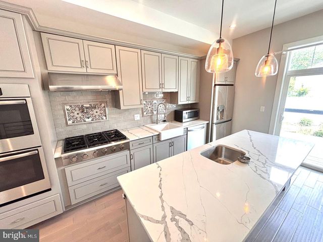 488 EVERGREEN AVE, Philadelphia, PA 19128