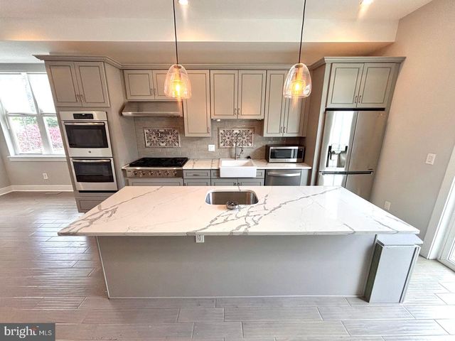 488 EVERGREEN AVE, Philadelphia, PA 19128