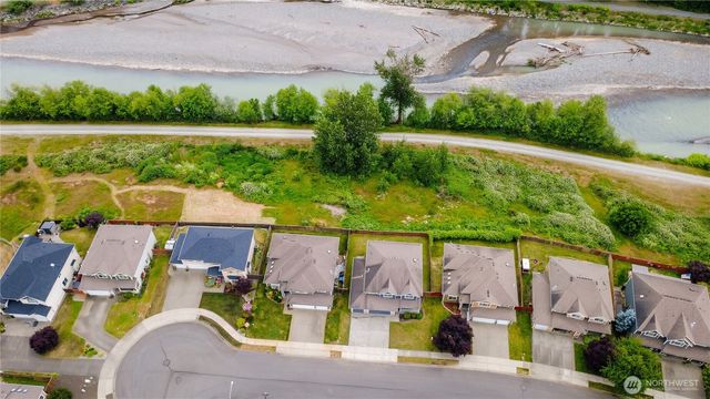 1522 Daffodil Avenue NE, Orting, WA 98360