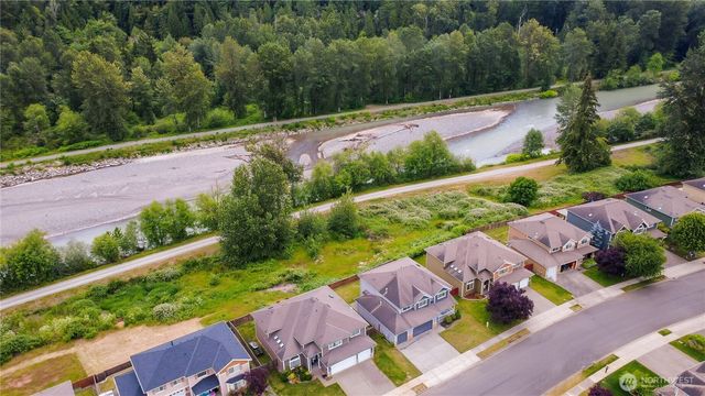 1522 Daffodil Avenue NE, Orting, WA 98360