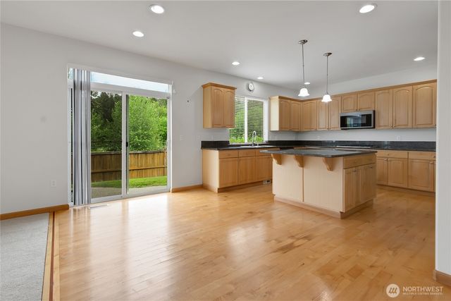 1522 Daffodil Avenue NE, Orting, WA 98360