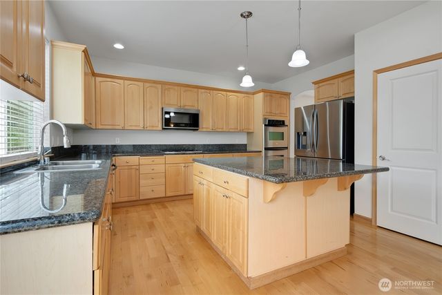 1522 Daffodil Avenue NE, Orting, WA 98360