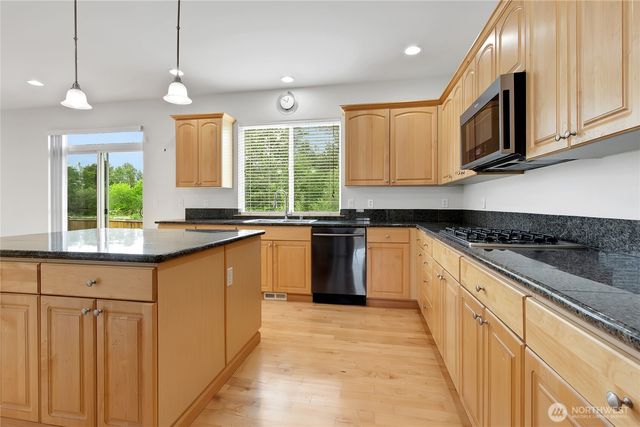 1522 Daffodil Avenue NE, Orting, WA 98360