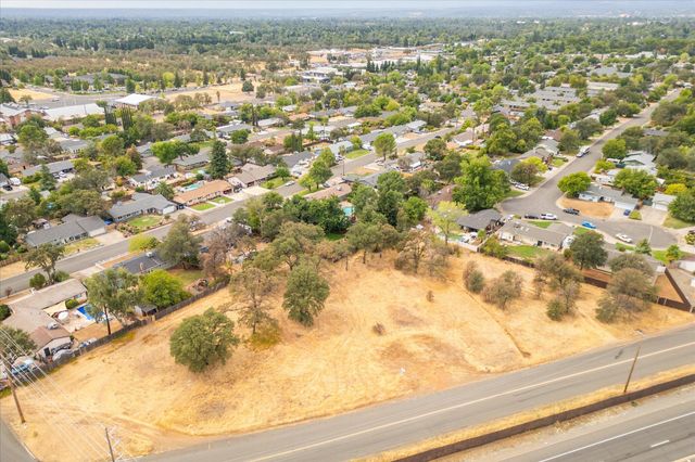 2755 Goodwater Avenue, Redding, CA 96002