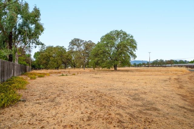 2755 Goodwater Avenue, Redding, CA 96002