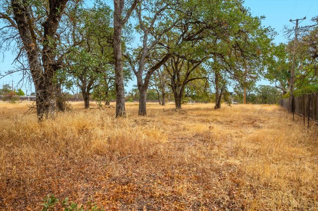 2755 Goodwater Avenue, Redding, CA 96002