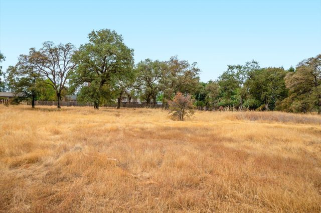 2755 Goodwater Avenue, Redding, CA 96002