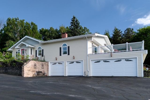 222 Fairfield Hill Road, St. Albans City, VT 05478
