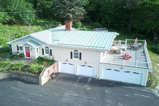 222 Fairfield Hill Road, St. Albans City, VT 05478