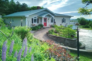222 Fairfield Hill Road, St. Albans City, VT 05478