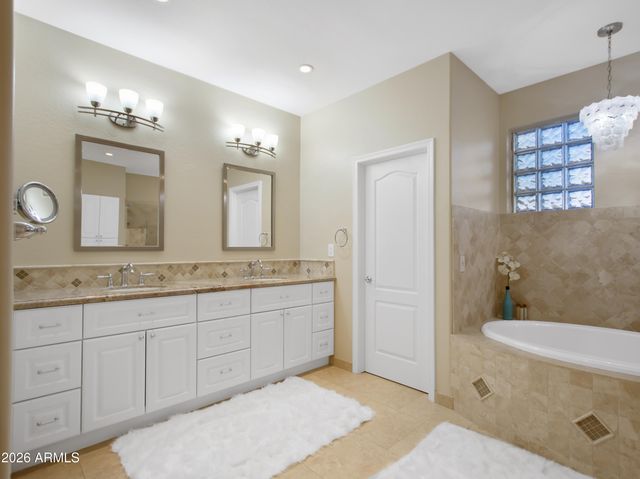 15426 S 4TH Avenue, Phoenix, AZ 85045