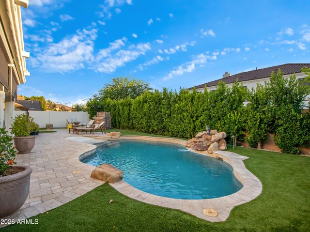 15426 S 4TH Avenue, Phoenix, AZ 85045