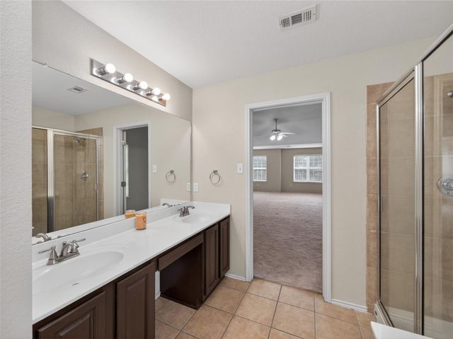 125 Hometown PKWY, Kyle, TX 78640