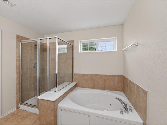 125 Hometown PKWY, Kyle, TX 78640