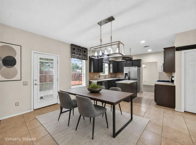 125 Hometown PKWY, Kyle, TX 78640