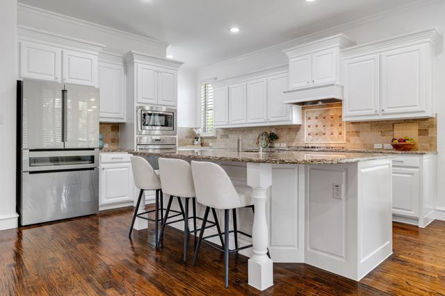4604 Golden Mew Drive, Carrollton, TX 75010