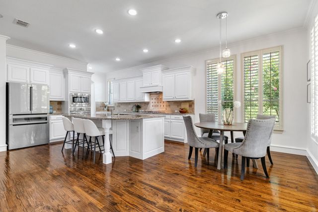 4604 Golden Mew Drive, Carrollton, TX 75010