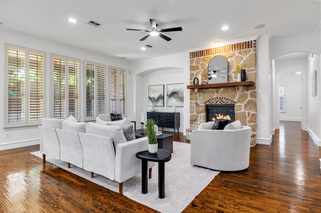 4604 Golden Mew Drive, Carrollton, TX 75010