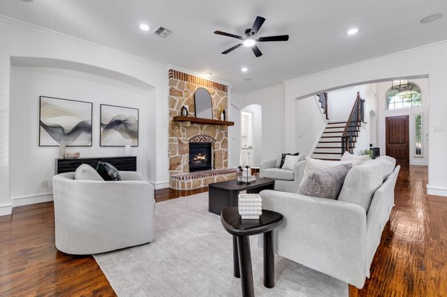 4604 Golden Mew Drive, Carrollton, TX 75010