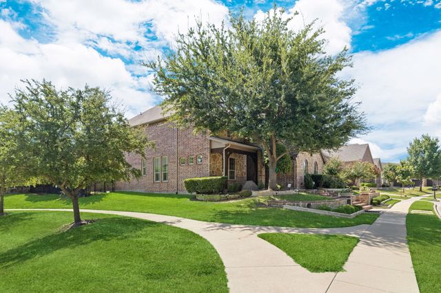 4604 Golden Mew Drive, Carrollton, TX 75010