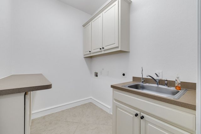 4604 Golden Mew Drive, Carrollton, TX 75010