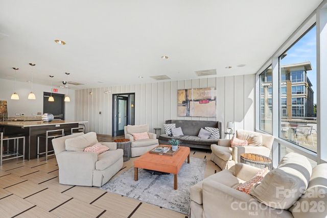 1100 Metropolitan Avenue 413, Charlotte, NC 28204