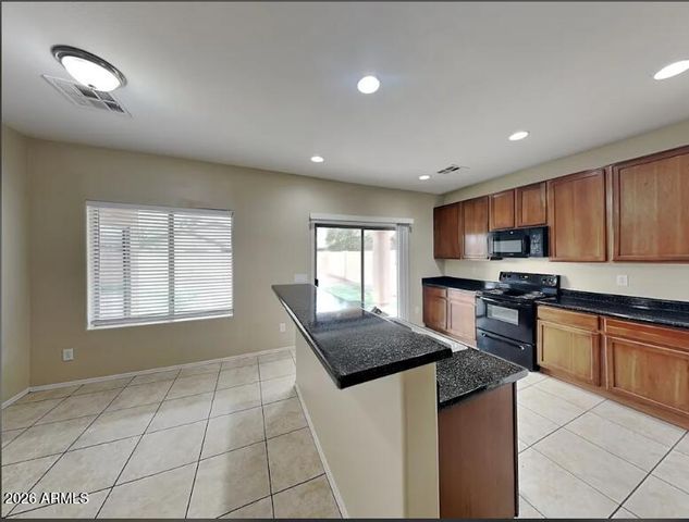 10221 W WIER Avenue, Tolleson, AZ 85353