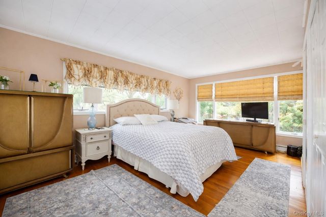 17 Greenwood Drive, Mahopac, NY 10541