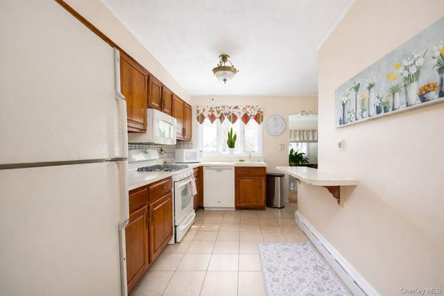 17 Greenwood Drive, Mahopac, NY 10541