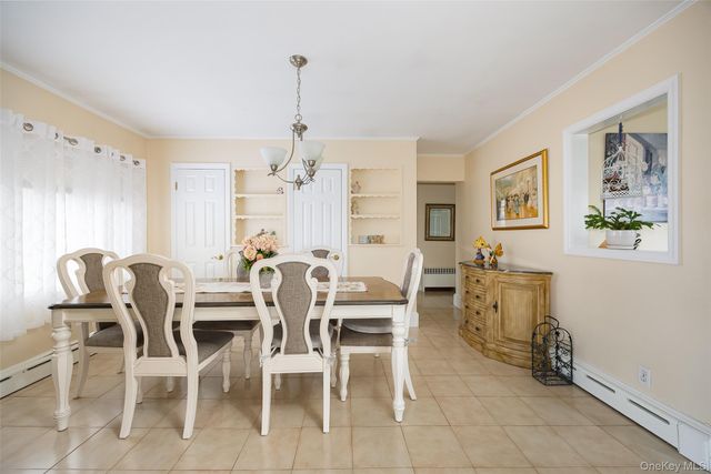 17 Greenwood Drive, Mahopac, NY 10541