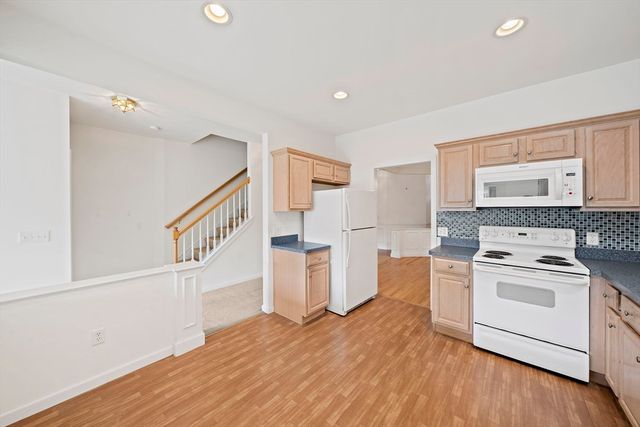 10 Spyglass Landing Dr 10, Marshfield, MA 02050