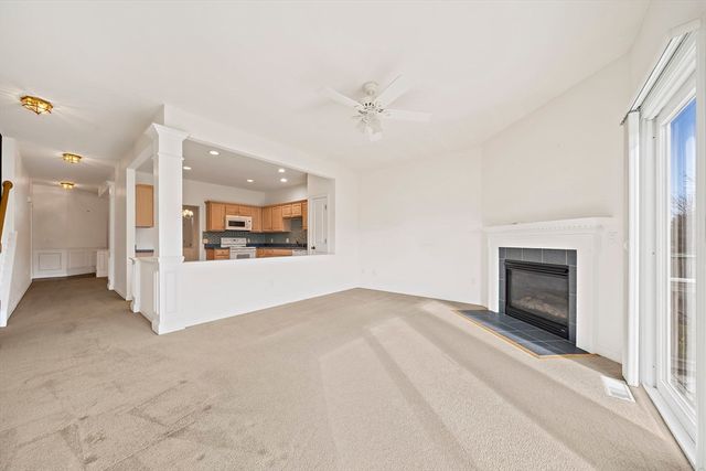 10 Spyglass Landing Dr 10, Marshfield, MA 02050