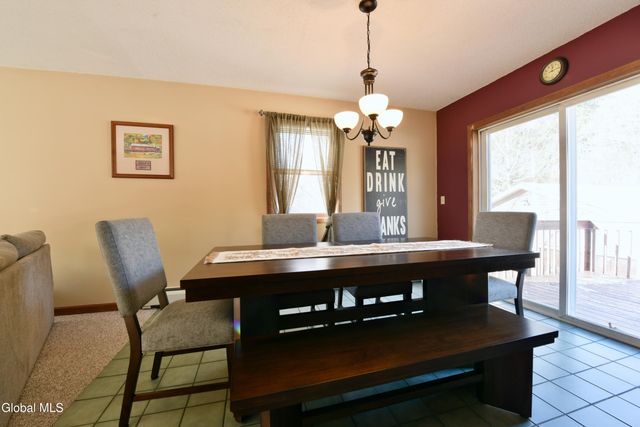 86 3rd Avenue, Hadley, NY 12835