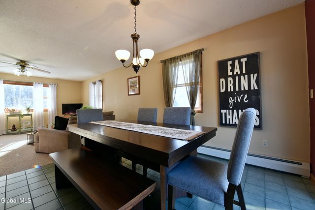 86 3rd Avenue, Hadley, NY 12835