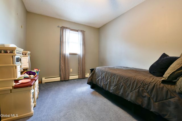 86 3rd Avenue, Hadley, NY 12835