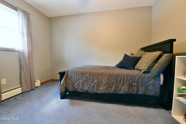 86 3rd Avenue, Hadley, NY 12835