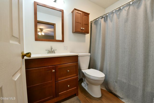 86 3rd Avenue, Hadley, NY 12835