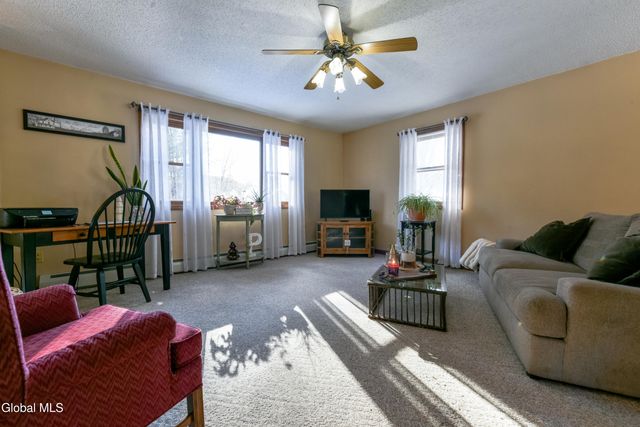 86 3rd Avenue, Hadley, NY 12835