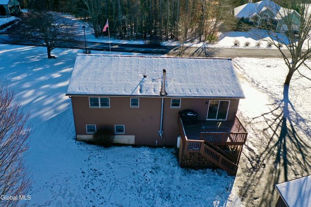 86 3rd Avenue, Hadley, NY 12835